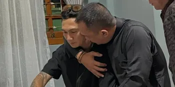 Ibunda Anji Meninggal Dunia di Pangkuan Sang Putra