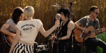 Jadi Lady Rock 'N Roll, Miley Cyrus Tampil 'Cadas'