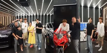 NCT Dojaejung Kagum Pada Koleksi Mobil dan Motor Mewah Milik Raffi, Bahagia Ditraktir Jajan Sama Nagita Slavina