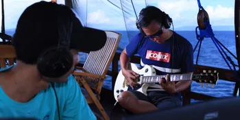 Mengintip Kapal Pinisi Yang Diubah Jadi Studio Endank Soekamti