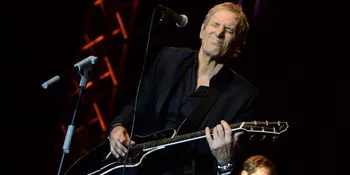 Michael Bolton 'Klik' Dengan Anggun Saat Konser