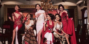 Para Puteri Indonesia Foto Bareng, Cantik Berkebaya Merah Putih