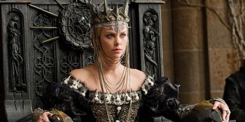 Percaya Atau Tidak, 6 Aktor Hollywood Ini Selalu Kebagian Jadi Peran Antagonis!