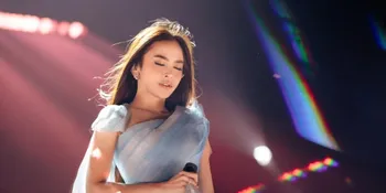 Potret Cantik Mahalini di Konser KOMA Kuala Lumpur, Tampil Memukau
