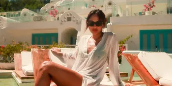 8 Potret Cantik Marion Jola Liburan di Labuan Bajo, Tampil Makin Eksotis