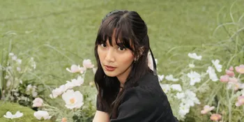 Potret Cantik Sheila Dara Piknik Berbunga, Tampil Estetik Bareng Fita Anggriani