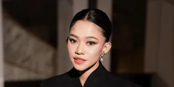 Potret Cantik Ummi Quary Pakai Kebaya Janggan, Elegan Rambut Disanggul