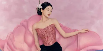 Potret Cantik Zhang Miao Yi Sambut Tahun Baru Imlek 2026, Tampil Anggun dengan Tema Shio Kuda Api