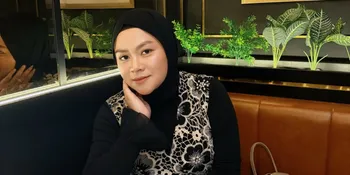 9 Potret Dapur Mantan Istri Daus Mini Bareng Keluarga Baru, Suami Buatkan Menu Sahur