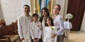 Potret Kelulusan Putri Sheila Marcia, Tampil Cantik Dirias oleh Kakak Sendiri 