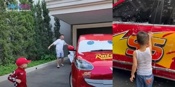 Potret Rajin Rayyanza Anak Raffi Ahmad Cuci Mobil McQueen, Ditemani Lily