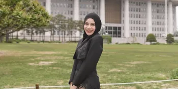 Potret Terbaru Aurel Hermansyah Saat Liburan di Seoul, Tampil Elegan dengan Padu Padankan Batik