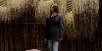 Raline Shah Eksplor Hotel Kyoto, Tampil Elegan Sambil Pose di Sudut Estetik