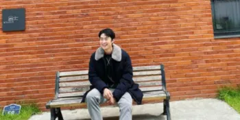 Simak 7 Potret Gaya Casual Aktor Gong Myung, Kakak dari Idol Doyoung NCT