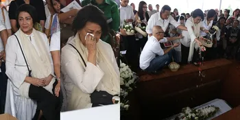 Tegar, Tangis Rima Melati Iringi Pemakaman Frans Tumbuan