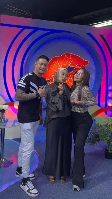 Anisa Bahar Benarkan Sudah Menikah Lagi, Gandeng Sosok Pria Bertato