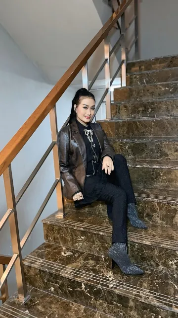 Iis Dahlia Ungkap Alasan Tak Mau Didandani Orang Lain, Selalu Hindari Make Up Tebal