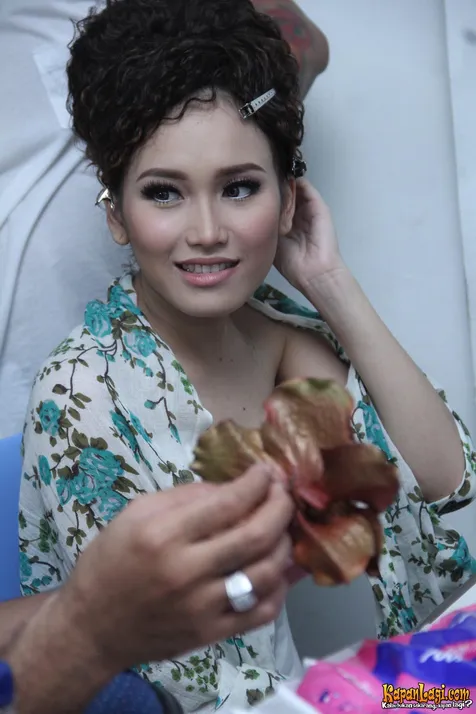 Jelang Nikah Ayu Ting Ting Enji Sering Ribut Merdeka Com