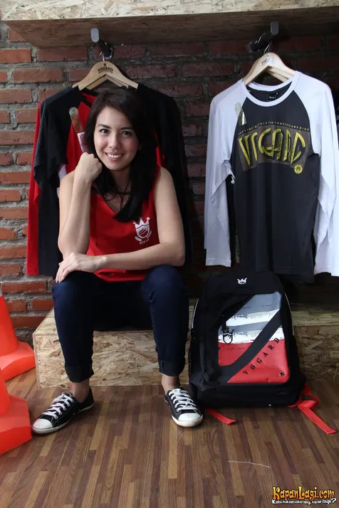 Tya Ariestya lebih nyaman dengan pakaian cowok merdeka com Tya Ariestya lebih nyaman dengan pakaian cowok merdeka com