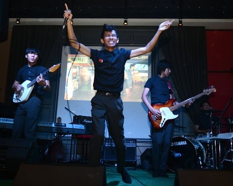 Bagi The Changcuters, almarhum adalah sosok seorang seniman yang hidup dari dan untuk musik ©KapanLagi.com/Bambang E. Ros