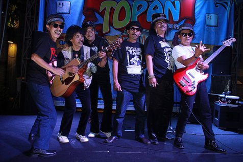 Orkes Moral PMR, selalu berhasil menyajikan sebuah lagu komedi dengan musik lokal tanpa terkesan norak sama sekali © KapanLagi.com/Agus Apriyanto 