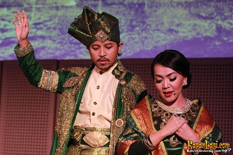 Dewi Gita tengah berlatih untuk drama musikalnya/KapanLagi® - Foto by: Agus Apriyanto