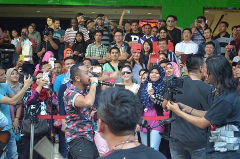 Aksi Nidji di Malaysia @foto: Musica