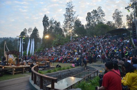 Bukan cuma dapat tiket, kamu juga bakal diberi sejumlah fasilitas selama 2 hari pegelaran Jazz Gunung! ©KapanLagi.com/Dewi Ratna