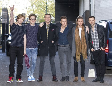 McBusted berharap bisa mendapat tempat di album baru One Direction ©Splash