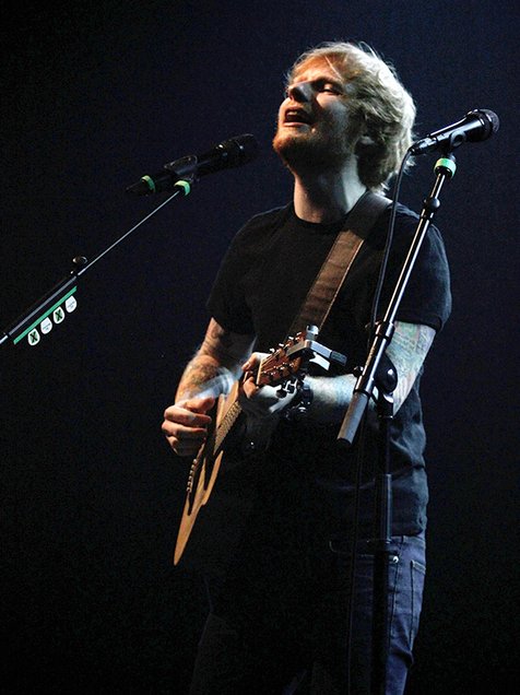 Ed Sheeran pecahkan rekor dengan dua single barunya dengan menduduki posisi pertama dan kedua dalam UK Chart © Fameflynet