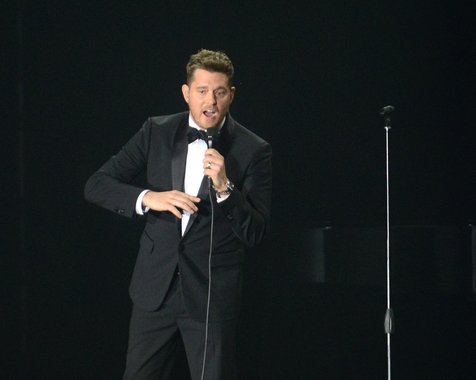 David Foster mengatakan bahwa Michael Buble akan berhenti sementara dari dunia musik jika anaknya belum sembuh © KapanLagi.com