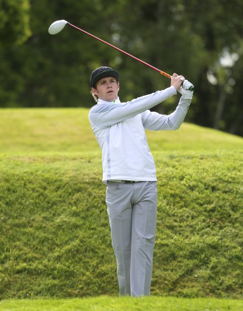 Sambil bercanda, Danny Jones sebut golf jadi penyebab single kolaborasinya dengan Niall Horan tertunda © Splashnews