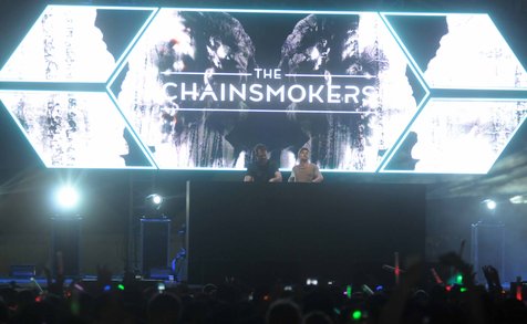 The Chainsmokers rajai chart Billboard 200 dengan album debutnya, 'MEMORIES... DO NOT OPEN' © KapanLagi.com/Bayu Herdianto