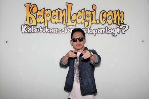 Nicky Riyant tuangkan sedikit curhatannya di lagu Cintaku Dikhianati ©KapanLagi.com/Adhib Mujaddid