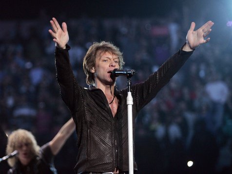 Sayangnya Bon Jovi punya integritas tinggi yang nggak mungkin mengecewakan para fansnya termasuk kamu! © Splash