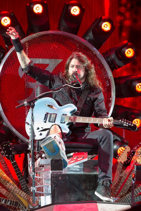 Soal album baru, Dave Grohl ungkap kalau Foo Figters akan berkolaborasi dengan pop star terbesar dunia saat ini © Splashnews