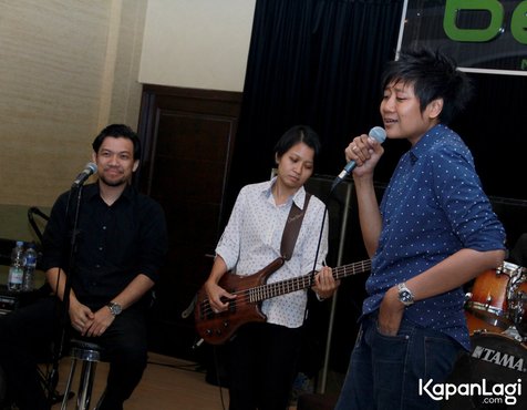 Alvin bersama Sita dan Adon saat latihan Base Jam Reunion © KapanLagi.com®/Muhammad Akrom Sukarya