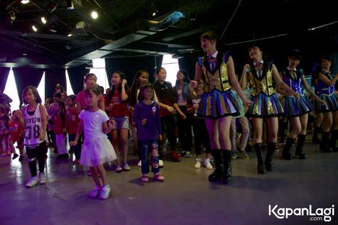 JKT 48 gelar acara Dance Class for Kids © KapanLagi.com/djoko poerwanto