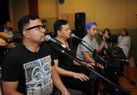 Dino Hamid menjamin penonton bisa menikmati semua penampilan musisi terbaik Tanah Air di konser ini © KapanLagi.com/Bayu Herdianto