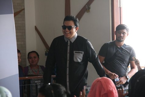 Tulus ingin memperkenalkan musik Indonesia di muka dunia lewat hits Kutsu © KapanLagi.com®/Natanael Sepaya