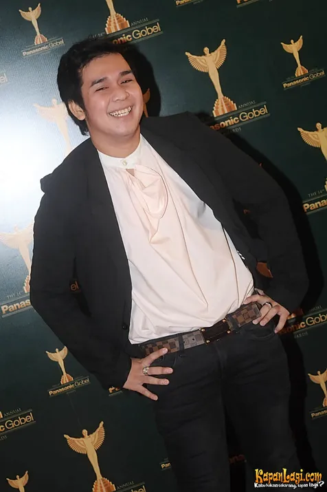 Dipegang Bapak