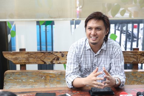 Semangat bermusik belum padam, Icha Jikustik cukup suka menghantarkan dakwah sambil bermusik © KapanLagi.com/Bayu Herdianto