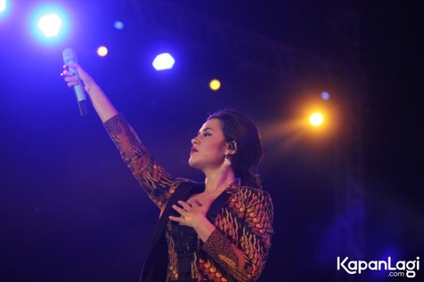 Raisa sukses gebrak Prambanan Jazz 2016 © KapanLagi.com®/Mathias Purwanto