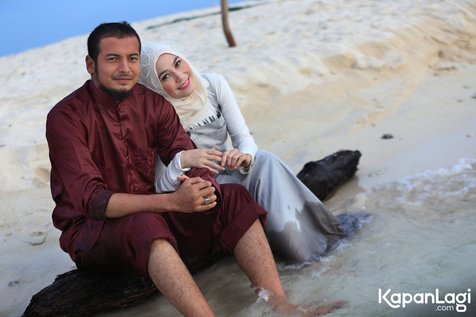 Boy dan istrinya jadi model klip Esal © KapanLagi.com®/Budy Santoso