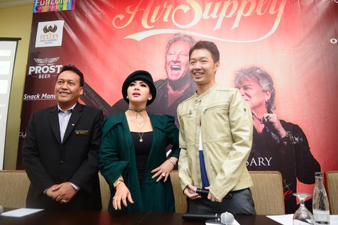 Air Supply kembali sapa penggemarnya di Indonesia © Kapanlagi.com®/Bayu Herdianto