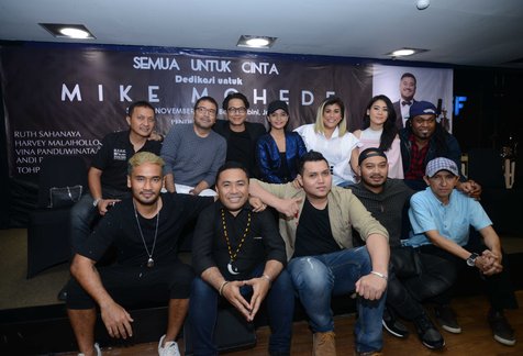 Bersama Dirly dan Regina, Citra Scholastika siap bawakan lagu-lagu kesukaan almarhum Mike Mohede © KapanLagi.com/Muhammad Akrom Sukarya