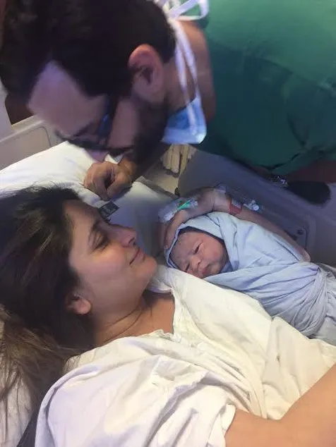 Nama anak Kareena Kapoor dan Saif berhubungan dengan SRK Šinstagram/kareenafc