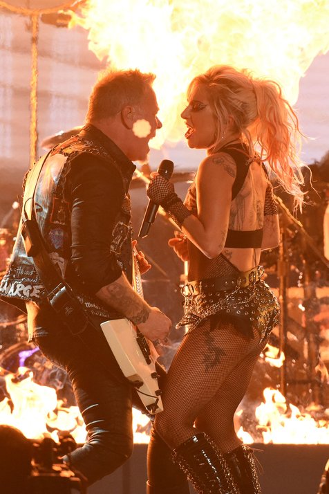 Ada kemungkinan Metallica dan Lady Gaga melanjutkan chemistry yang mereka dapat saat tampil di 'Grammy Awards 2017' © AFP