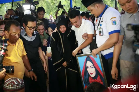 Sebelum meninggal Julia Perez sempat berkata bahwa keadaannya baik-baik saja © KapanLagi.com/Agus Apriyanto
