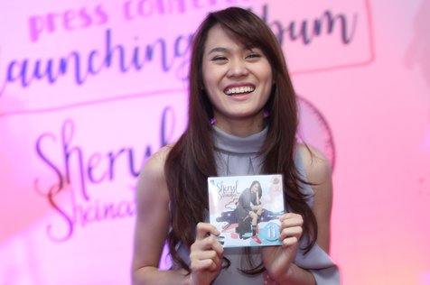 Rilis album jelang lebaran, Sheryl Sheinafia berharap hasil penjualan yang bagus © KapanLagi.com/Agus Apriyanto